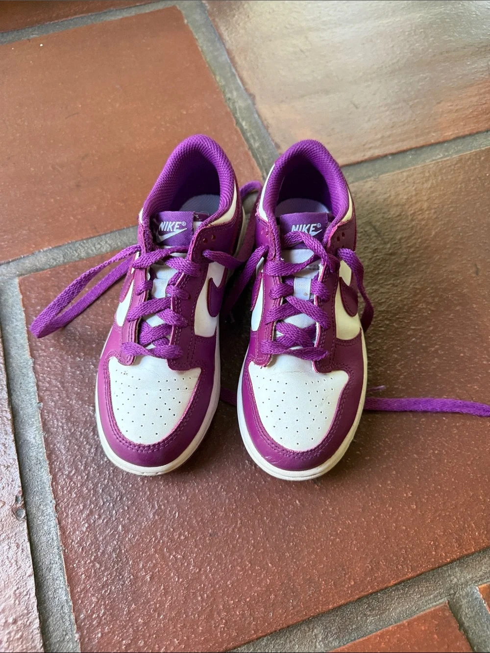 Nike Kids Purple and White Lace-Up Sneakers 1y💜